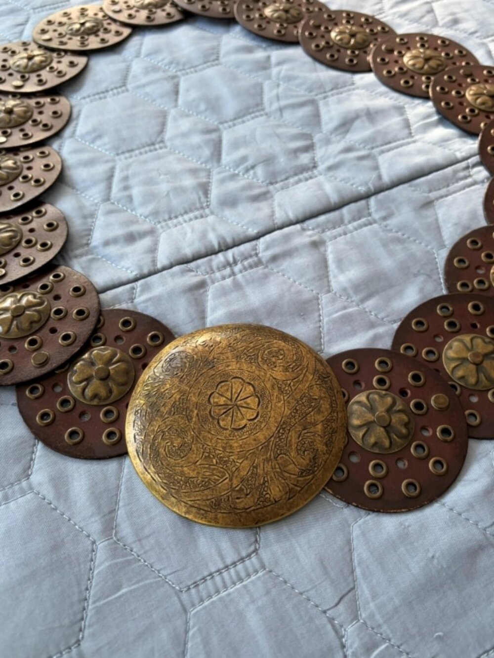 Vintage Boho Western Disc Belt Brown Faux Leather Chunky Medallion Festival - Picture 7 of 7